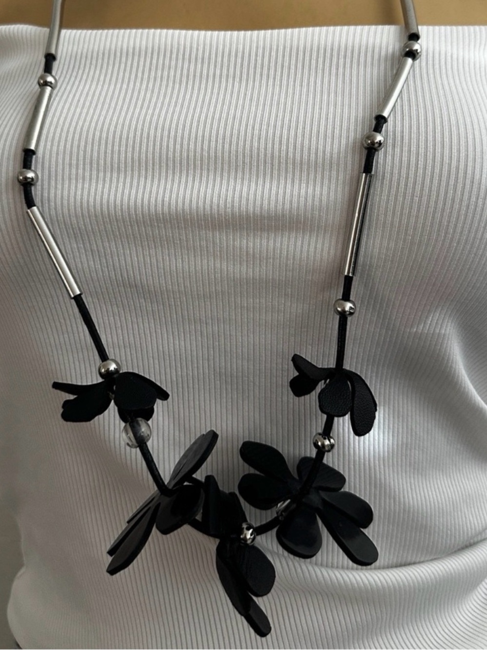 Chico’s Elegant Black Leather Flowers Necklace